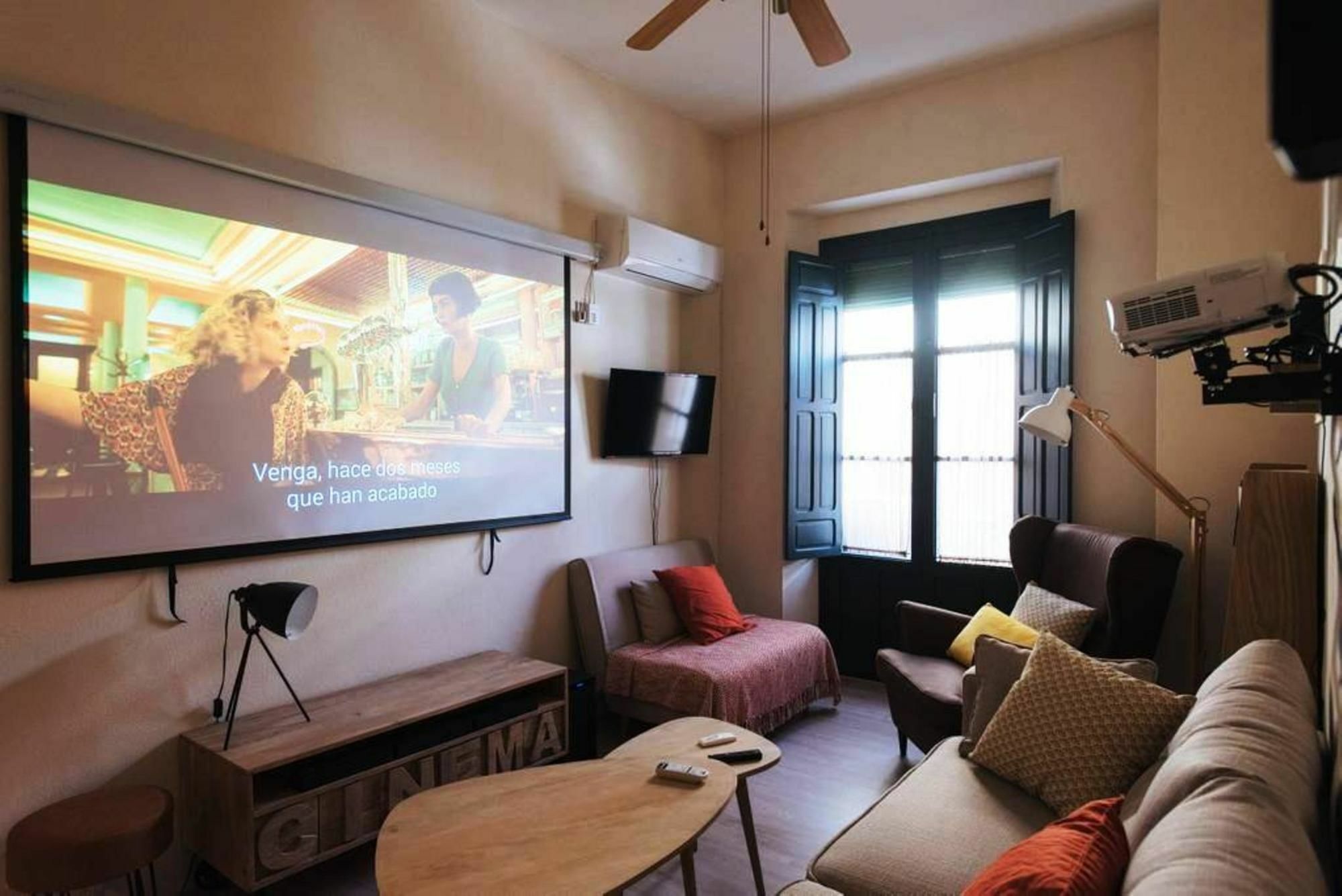 Cinema La Vie Est Belle Sevilla